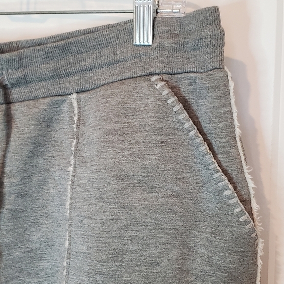 PJ Salvage Gray Plush Fleece Sherpa Lined Drawstring Lounge Shorts L - Picture 2 of 8